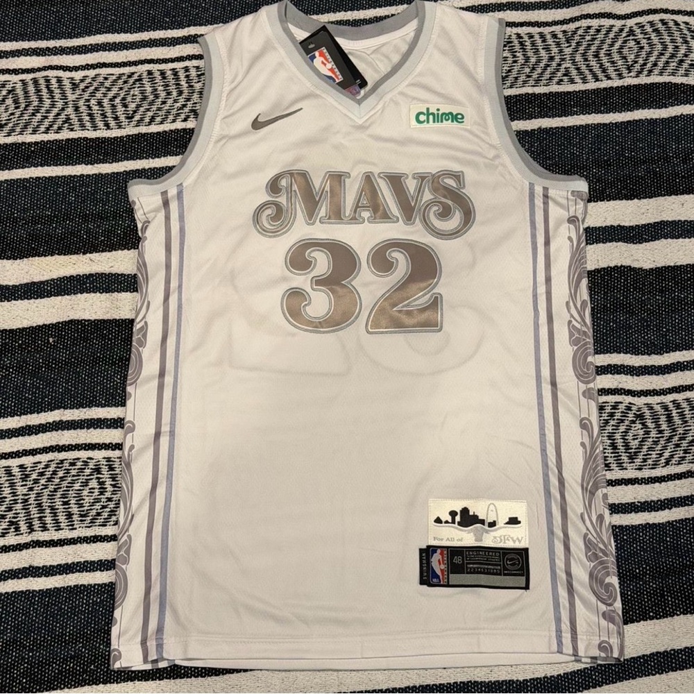 Nike White and Silver Basketball Jersey